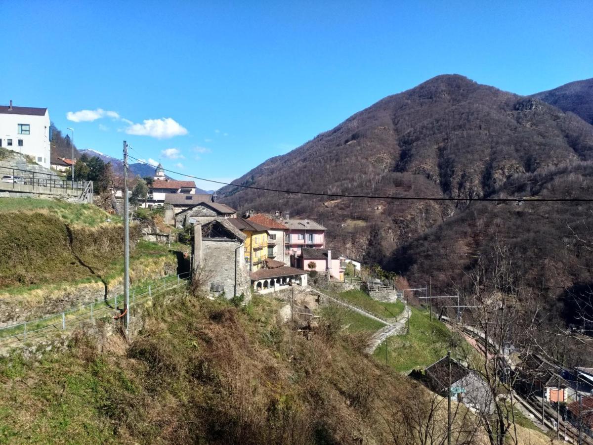 Villa Rustico "Casa Di Sasso" à Intragna Extérieur photo