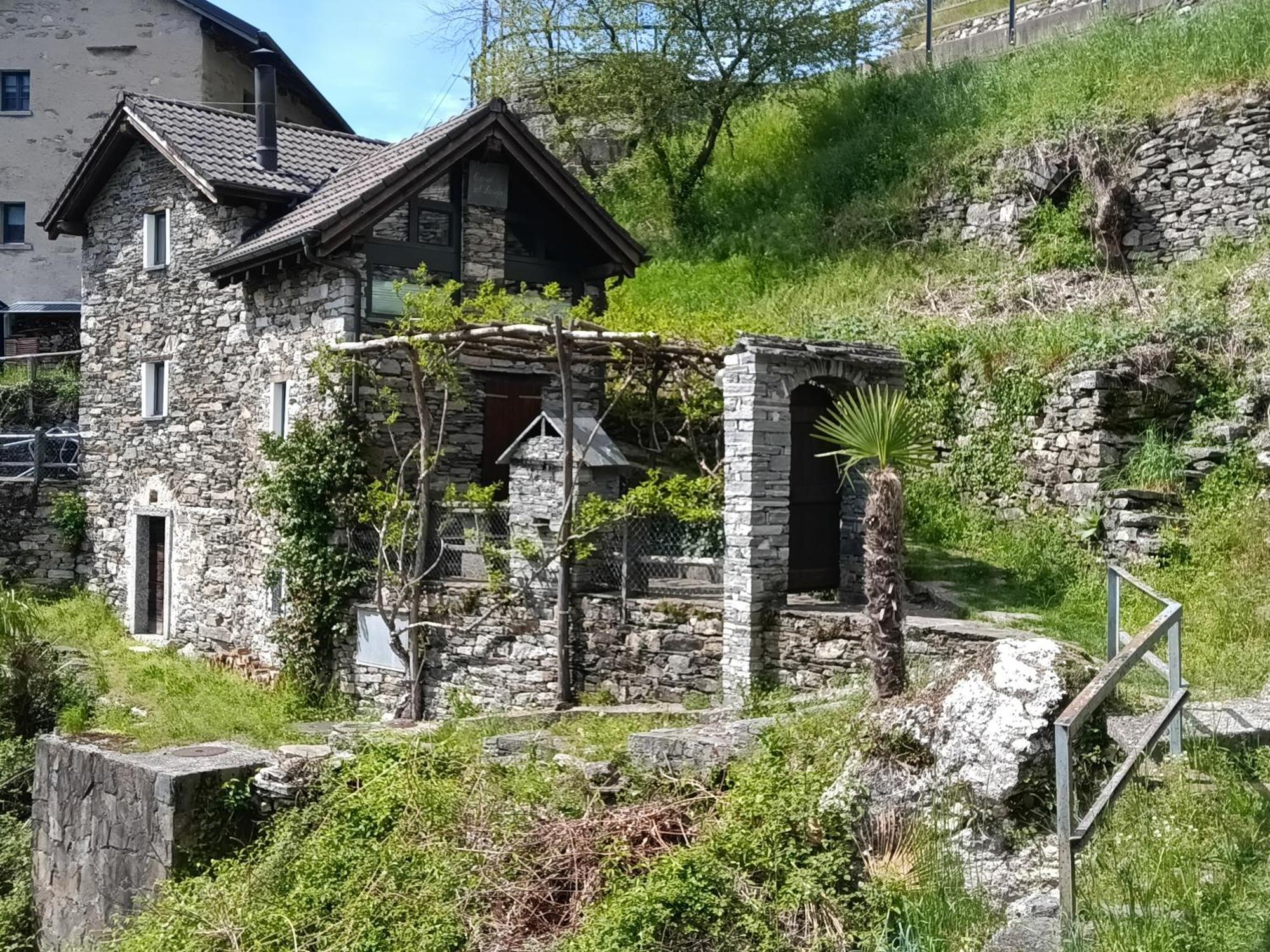 Villa Rustico "Casa Di Sasso" à Intragna Extérieur photo